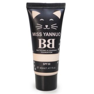 Maquillaje Facial Líquido BB Cremoso Efecto Natural Miss Yannuo Envase Gatito Negro 40 Ml | F662