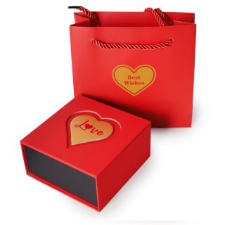 Estuche Cuadrado Rojo Para Joyeria Con Flores Decorativas En Bolsa Para Regalo Chica 10.5 Cm | KUN-4444