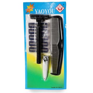 Peine De Plástico Chico Negro Con Rastrillo Repuestos Y Cortaúñas De Metal Yaoyou 19 Cm | SAP-579