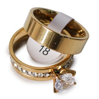 Anillos De Acero Inoxidable En Color Dorado Y Plateado Liso Y Con Línea De Pedrería Tamaños | ZXQ02087